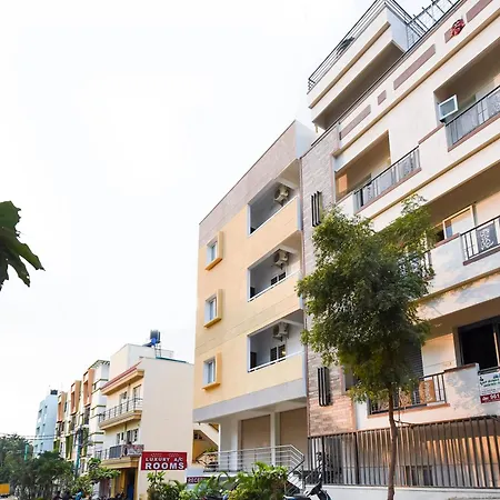 Oyo Flagship 65924 Balaji Luxury Hotel